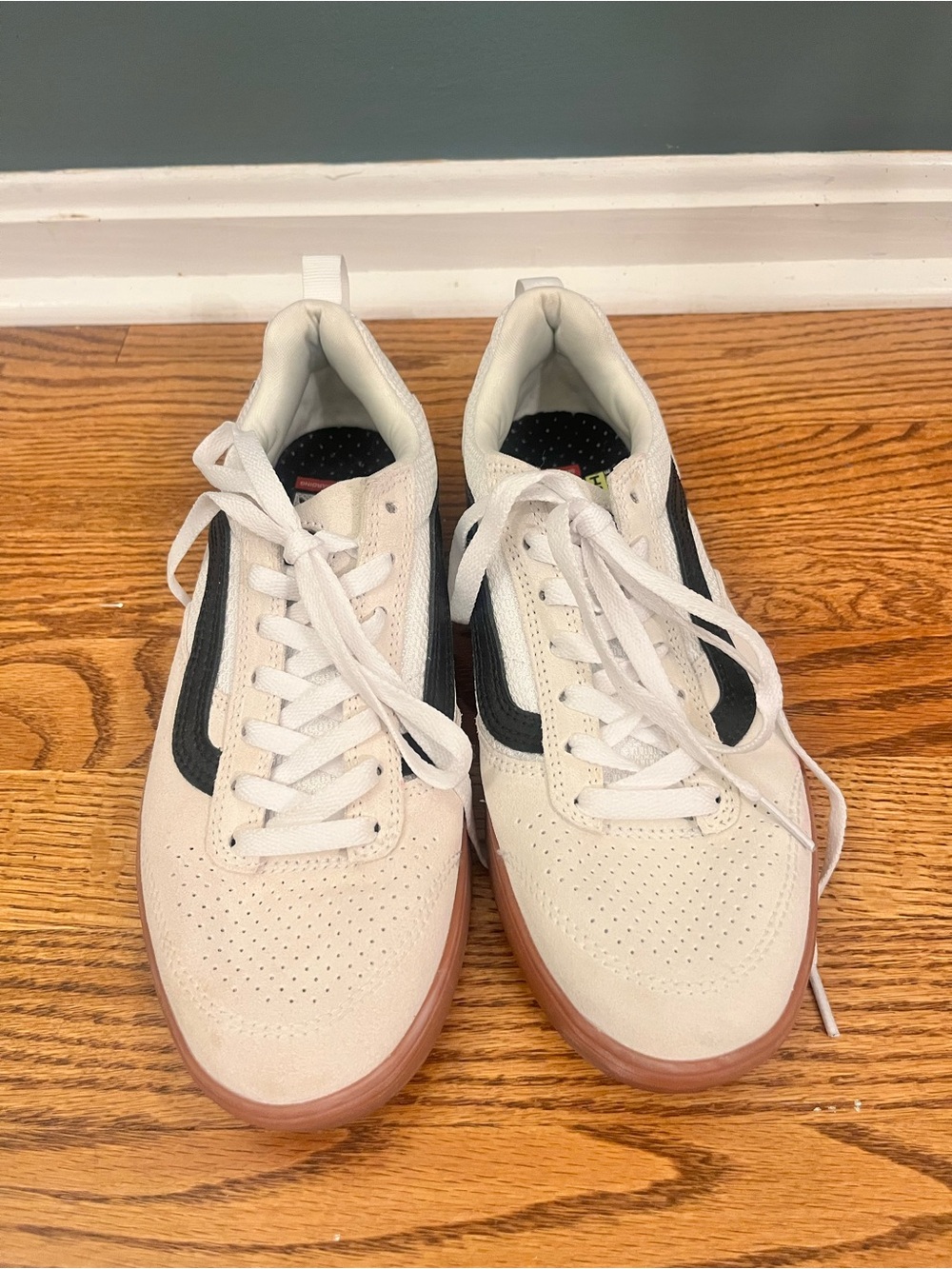 Vans Zahba shoes in a White/Black/Gum colorway men’s 7/womens 8.5